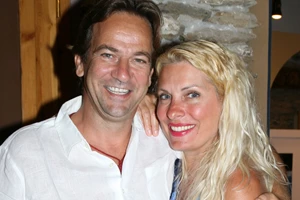 Θύματα της κακοκαιρίας η Ελένη Μενεγάκη & ο Μάκης Παντζόπουλος | Οι ζημιές στο ξενοδοχείο τους στα Άχλα - εικόνα 2