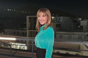 Μάρα Ζαχαρέα | Ηλιόλουστη βόλτα στην αγαπημένη της τοποθεσία - εικόνα 2