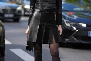 3 βερνίκια για να κάνεις το τέλειο "icy" λευκό μανικιούρ που είναι τάση φέτος - εικόνα 2