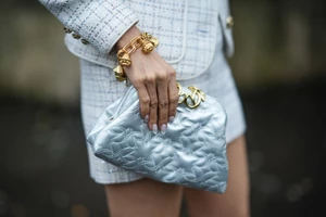 Chocolate Cherry Nails | Το νέο μανικιούρ της Jennifer Lopez είναι η πιο hot πρόταση του χειμώνα - εικόνα 2