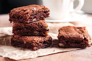 Τα πιο εύκολα cinnamon rolls που έχεις δοκιμάσει | Η yummy συνταγή του Άκη Πετρετζίκη