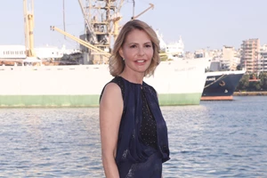 Τζένη Μπαλατσινού | Το φωτογραφικό άλμπουμ της απόδρασής της στην Τήνο - εικόνα 2