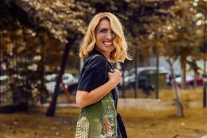 Μαρία Ηλιάκη | Η "εισβολή" της κόρης της, Κατερίνας στο ιατρείο του μπαμπά