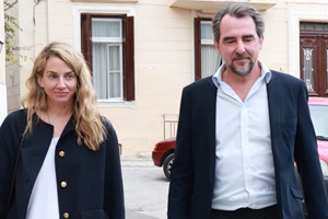 Χρυσή Βαρδινογιάννη | Το χτένισμα με καλοκαιρινό αέρα που επέλεξε για την πρόβα γάμου με τον Νικόλαο ντε Γκρες - εικόνα 2