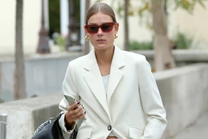 10 ανάλαφρα και κομψά looks για τις πρώτες συναυλίες του καλοκαιριού