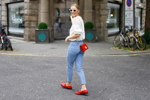 Χρωματικοί συνδυασμοί που δεν είχες σκεφτεί! 10 looks με απίθανα χρώματα για την άνοιξη 2026