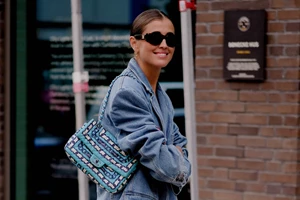 Τα έξυπνα styling hacks που ακολουθούν οι fashionistas για ανανεωμένο στιλ