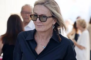 Μαρέβα Μητσοτάκη | Η βραδινή έξοδος με μαύρη δερμάτινη φούστα στο Μέγαρο Μουσικής - εικόνα 4