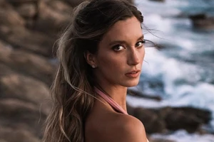 Γιολάντα Καλογεροπούλου | Με τέλειο ταξιδιωτικό look στη Μάλτα