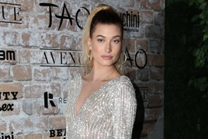 15 κομψά looks για να καλωσορίσεις με λάμψη το 2023