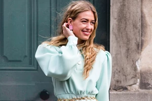 Τα αξεσουάρ που πρωταγωνιστούν στο street style της άνοιξης - εικόνα 2