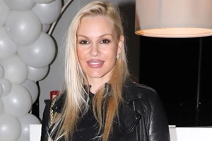 Η Βίκυ Κάβουρα ποζάρει με φουσκωμένη κοιλίτσα | Η τρυφερή ανάρτησή της