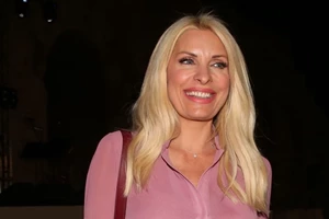 Ελένη Μενεγάκη: "Το studio άδειασε, οι καναπέδες σκεπάστηκαν, τα φώτα έσβησαν"