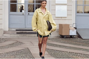 Η Σταματίνα Τσιμτσιλή φόρεσε το ιδανικό φόρεμα από τη Zara για τους καλοκαιρινούς γάμους - εικόνα 3