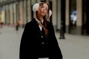 Αυτό το κλασικό μαύρο παλτό από τη Zara κοστίζει 59,95 ευρώ και είναι το μόνο που χρειάζεσαι για αυτή τη σεζόν (και για πολλές ακόμη) - εικόνα 3