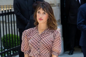 Δεν συμπαθείς τα κασκόλ; | Το trick που θα σε κρατήσει ζεστή στο κρύο - εικόνα 2