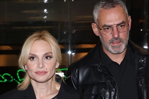 Σπύρος Δημητρίου | Με μελαχρινή καλλονή στο πλευρό του σε γάμο φίλων του - εικόνα 4