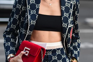 Κατερίνα Καραβάτου | Εμφανίστηκε με το πιο ανατρεπτικό πεντικιούρ του καλοκαιριού - εικόνα 3