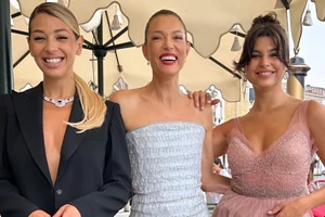 Η Βίκυ Καγιά μαζεύει σταφύλια σε χωριό της Γαλλίας - εικόνα 9