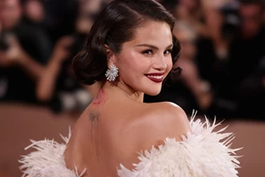 Η πιο "γλυκιά" παραλλαγή του γαλλικού μανικιούρ που κάνει το κλασικό λευκό να δείχνει ξεπερασμένο