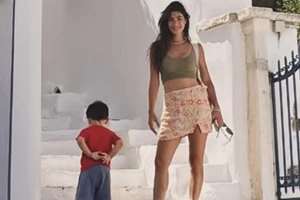 Χρύσα Μιχαλοπούλου | Φωτογραφίζει την αδελφή της με τον μικρό Κίμωνα και η ομοιότητα δεν κρύβεται - εικόνα 2