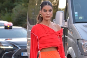 Τα πανωφόρια που φορούν οι ενημερωμένες fashionistas κάθε φθινόπωρο