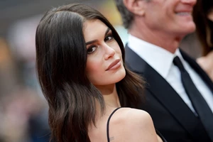 Ελένη Μενεγάκη | Το πανεύκολο μπονζέ μακιγιάζ της και πώς θα το αντιγράψεις