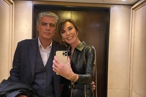 Νίκος Ευαγγελάτος & Τατιάνα Στεφανίδου | Σπάνια κοσμική εμφάνιση για το γνωστό ζευγάρι - εικόνα 4