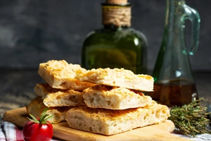 Αυτή είναι η πιο εύκολη και γρήγορη κολοκυθόπιτα που έχεις δοκιμάσει | Η συνταγή του Άκη Πετρετζίκη που δεν θα αλλάζεις με καμιά