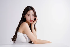 Μελίνα Νικολαΐδη | Το μανικιούρ της έχει το χρώμα που ταιριάζει σε όλες τις γυναίκες - εικόνα 2