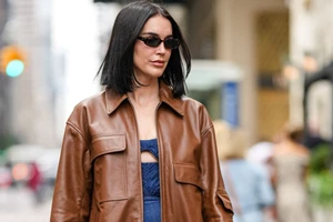 Σάπιο μήλο και μπορντό | Το σύνολο της Ευγενίας Σαμαρά από τη Zara είχε τον πιο chic χρωματικό συνδυασμό