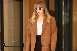 5 έξυπνα tips για να κάνεις σωστό ξεκαθάρισμα στη ντουλάπα σου σύμφωνα με τη viral fashionista του TikTok - εικόνα 2