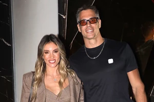 Νατάσα Θεοδωρίδου | Οι αδημοσίευτες φωτογραφίες με τον γοητευτικό αδελφό της, Θαλή