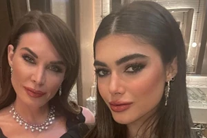 18 χρόνια πριν | Όταν η Τατιάνα Στεφανίδου φόρεσε την τιρκουάζ τουαλέτα στα καλλιστεία και "έγραψε" ιστορία - εικόνα 3