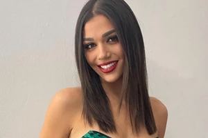 Μελίνα Νικολαΐδη | Το chic look της για να απολαύσει τη Δέσποινα Βανδή ζωντανά στη Θεσσαλονίκη