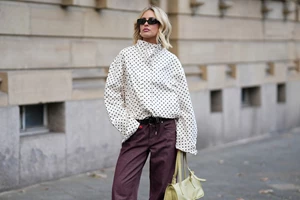 Γιατί τα ανοιξιάτικα σύνολά σου θα είναι πιο cool με "λάθος" παπούτσια;