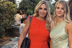 Η Ελένη Πετρουλάκη με τις καλλονές κόρες της: "Αυτός είναι ο κόσμος μου"