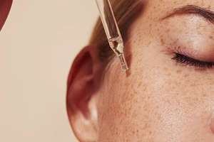 Οι κρέμες ματιών με βιταμίνη C που θα "ξυπνήσουν" το βλέμμα σου