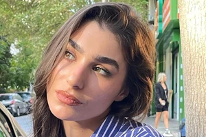 Ο Σωτήρης Κοντιζάς τρώει μαζί με τον γιο του Λεωνίδα Κουτσόπουλου