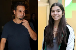 Sweet 18 | Η Μελίνα Νικολαΐδη γιόρτασε την ενηλικίωσή της - Η φωτογραφία με τη μητέρα της και τον Βασίλη Μπισμπίκη