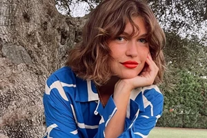 Η Ήβη Αδάμου είναι το style inspo σου για το φθινόπωρο | Τα items που δεν αποχωρίζεται