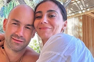 Ολυμπία Χοψονίδου | Στο πλευρό του Βασίλη Σπανούλη στη Ρίγα για τον αγώνα της Εθνικής - εικόνα 2