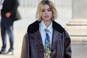 10 σύγχρονοι και κομψοί στιλιστικοί συνδυασμοί που αξίζει να δοκιμάσεις το 2023