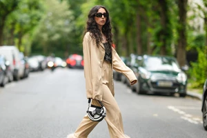 Το εύκολο styling tip που θα σε βοηθήσει να μην φοράς συνέχεια τα ίδια ρούχα