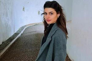 Το καλοκαίρι ξεκίνησε για τη Δανάη Παππά | Οι φωτογραφίες με μπικίνι πάνω στο φουσκωτό