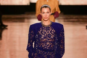 Οι μοντέρνοι τρόποι για να φορέσεις το πουά τώρα και το φθινόπωρο