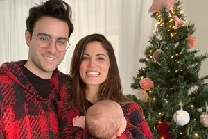 Μαίρη Συνατσάκη | Το video από το πάρτι για τα δεύτερα γενέθλια της κόρης της και η τούρτα με στολισμό από ζωγραφιές