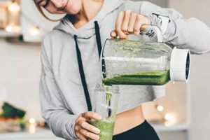 Όλα τα tips που χρειάζεσαι για να απαλλαγείς από τα σπυράκια στο πηγούνι