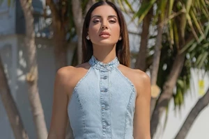 Σταματίνα Τσιμτσιλή | Το "κόλπο" που κάνει στην παραλία για να δροσίζεται - εικόνα 2