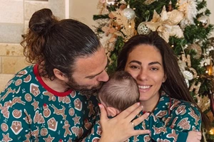 Επιστροφή στη φύση για Ευρυδίκη Βαλαβάνη & Γρηγόρη Μόργκαν | Οι πρώτες βόλτες του χρόνου με τον γιο τους - εικόνα 4